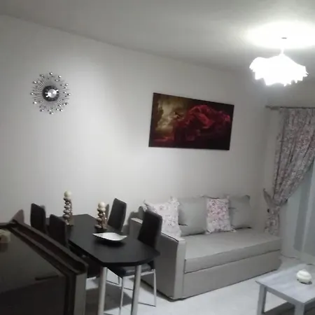 Eirini Lägenhet Potos